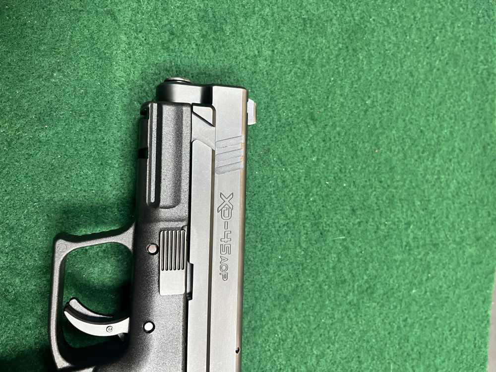 Springfield Armory XD-45 w/ 4-13rd Mags & OEM Case -img-2