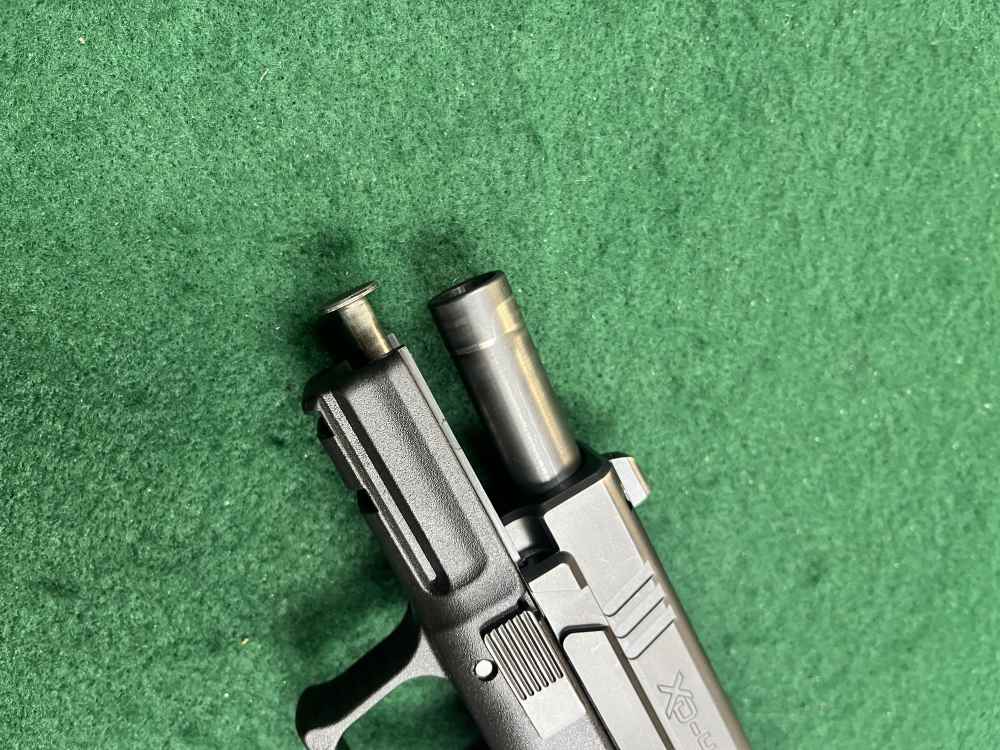 Springfield Armory XD-45 w/ 4-13rd Mags & OEM Case -img-8
