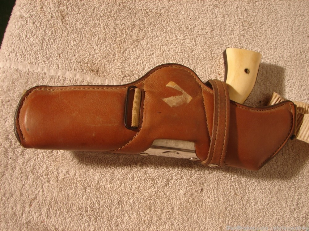 S&W K FRAME SHOULDER HOLSTER BY BIANCHI THE STING-img-3