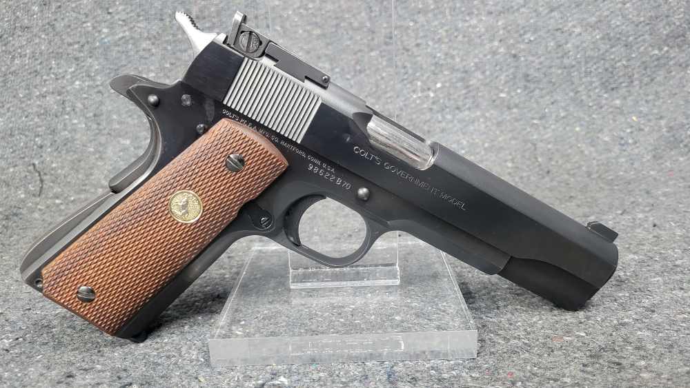 Colt Series 70 Government Model Cal. .45 ACP Ser. 98622B70. Great piece!-img-4