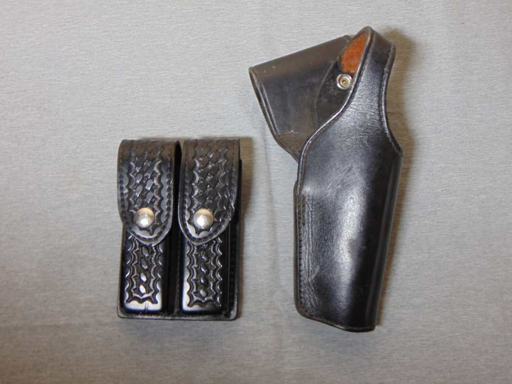 Cathy Enterprise US Leather Gun Holster Black 8K916 Right Hand-img-0