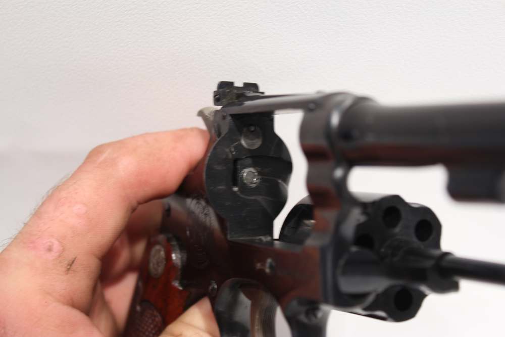 Smith & Wesson Model HFT 22/32 22 LR Bekeart style-img-19