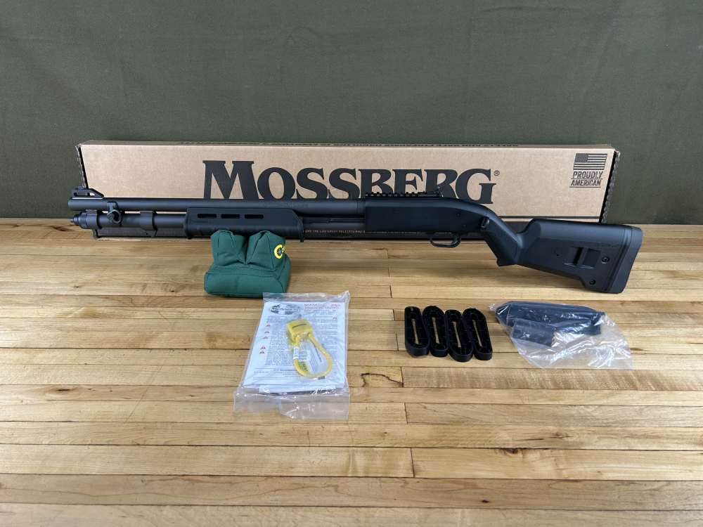 Mossberg Model 590 Pump Action Shotgun M590A1 Magpul As New in Box 12 GA VG-img-0
