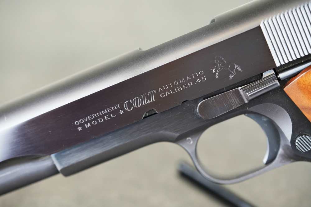 Colt Government Model .45 ACP – 1969 Production – Box, Manual & Grips-img-11