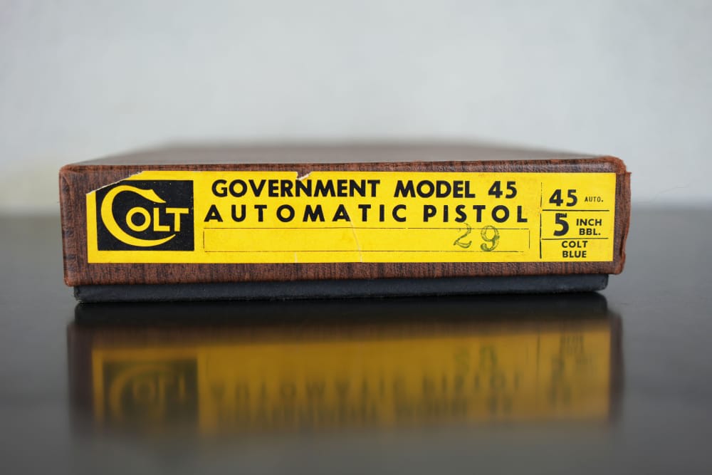 Colt Government Model .45 ACP – 1969 Production – Box, Manual & Grips-img-33