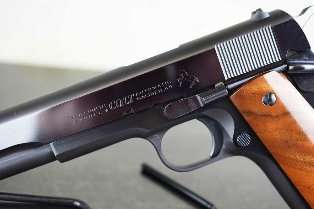 Colt Government Model .45 ACP – 1969 Production – Box, Manual & Grips-img-4