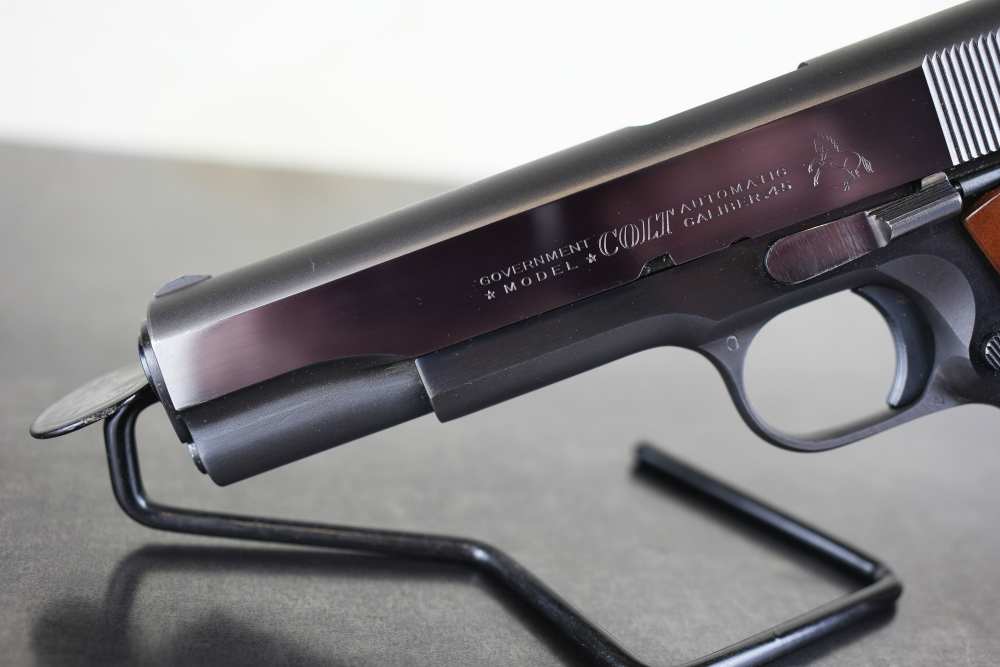 Colt Government Model .45 ACP – 1969 Production – Box, Manual & Grips-img-5