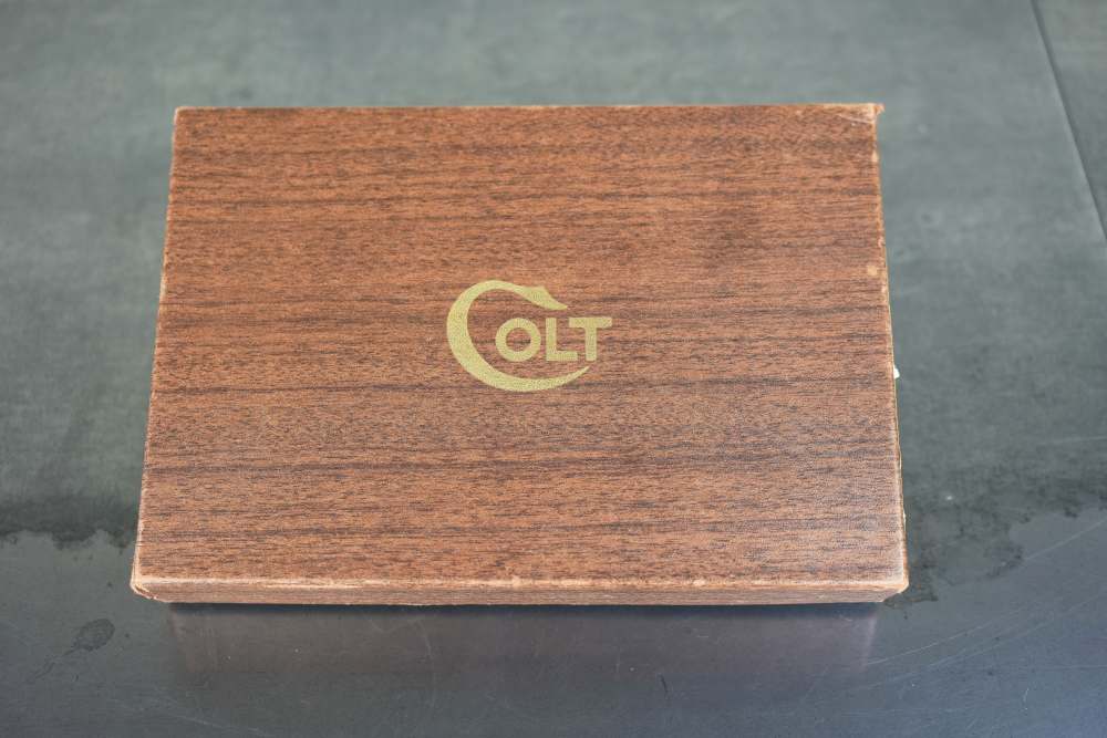 Colt Government Model .45 ACP – 1969 Production – Box, Manual & Grips-img-27