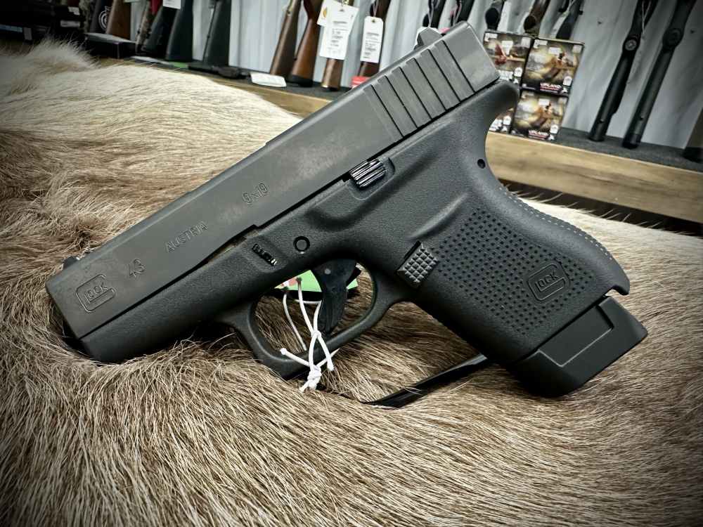 Glock 43 9mm w/ shield arms 9rd mag-img-1