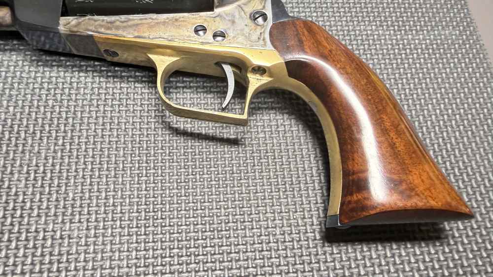 1847 WALKER COLT Revolver by Uberti 44 cal Cap & Ball VG COND W/ Holster-img-6