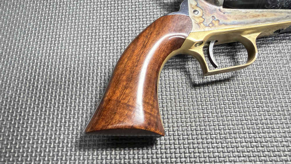 1847 WALKER COLT Revolver by Uberti 44 cal Cap & Ball VG COND W/ Holster-img-2