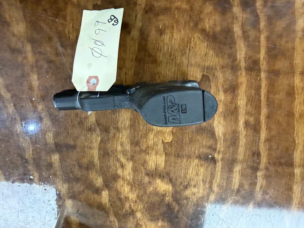 Preowned S&W M&P Shield 1.0 in 9mm-img-12