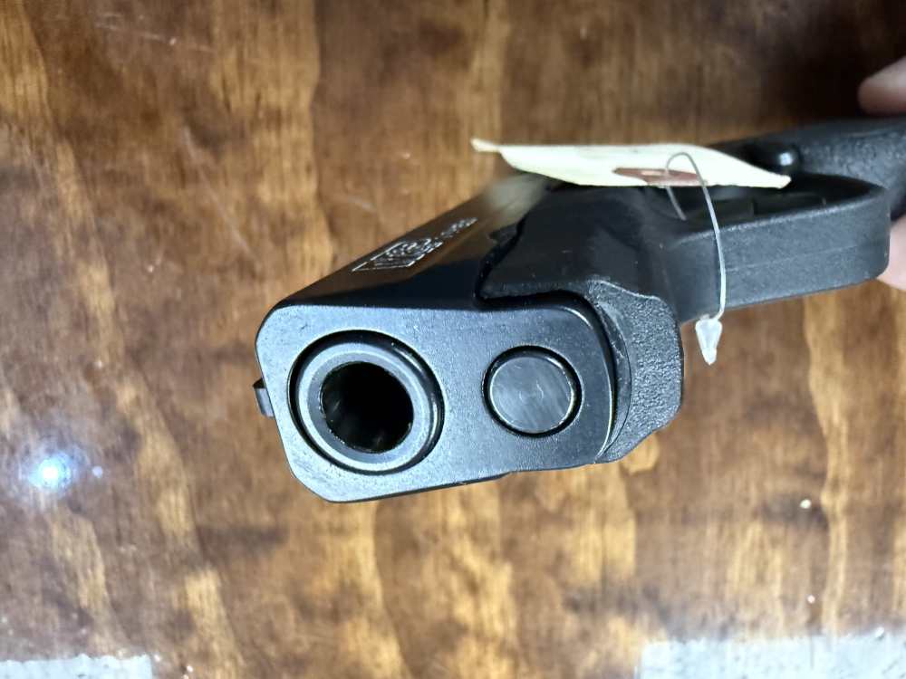 Preowned S&W M&P Shield 1.0 in 9mm-img-11