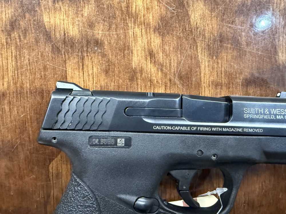 Preowned S&W M&P Shield 1.0 in 9mm-img-7