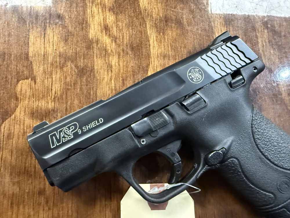 Preowned S&W M&P Shield 1.0 in 9mm-img-3
