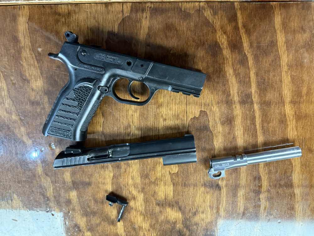 Early Tanfoglio / EAA Witness-P 9mm Polymer frame-img-12
