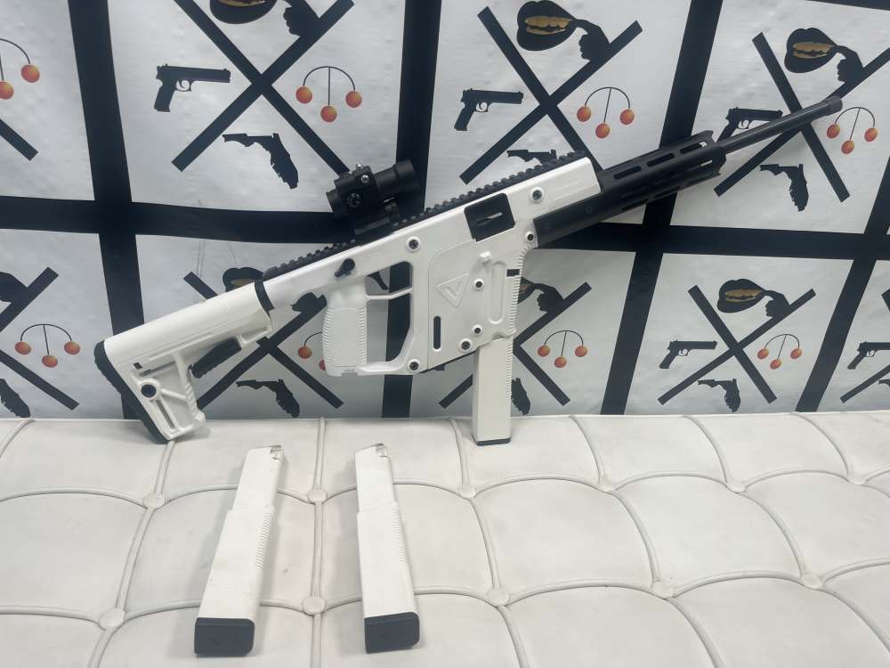 Kriss Vector .22 LR w/ Red Dot & 3 Mags -img-1