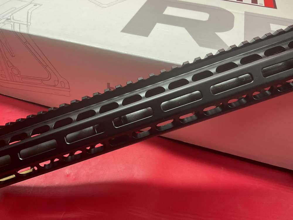 Barrett REC7 DI 5.56 NATO 16” AR15 -img-12