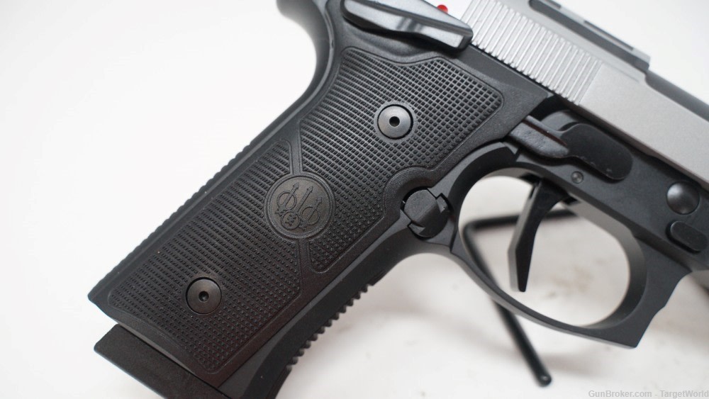 BERETTA 92XI 9MM 4.7" 18 ROUNDS STAINLESS & BLACK (BEJ92FSR921)-img-4