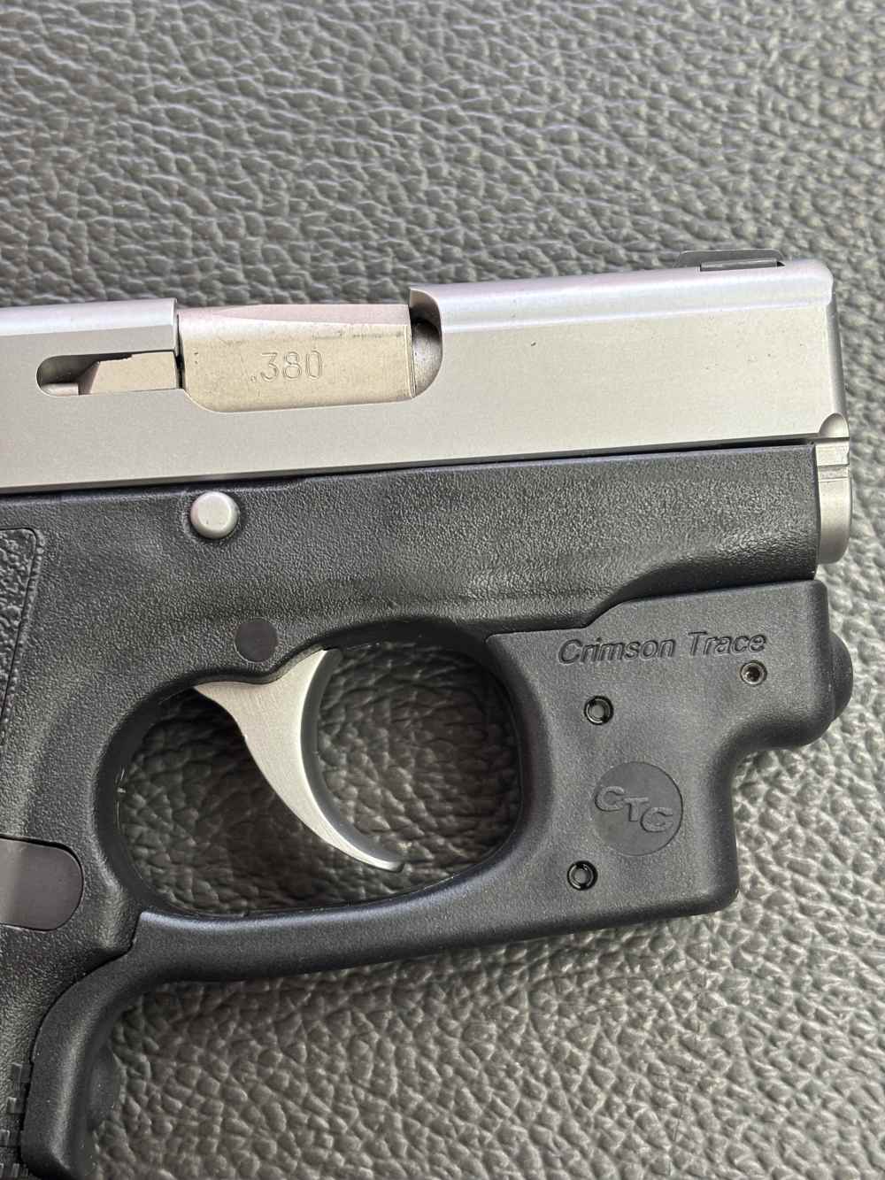 KAHR P380 W/ CRIMSON TRACE 380 ACP. NO RESERVE -img-3