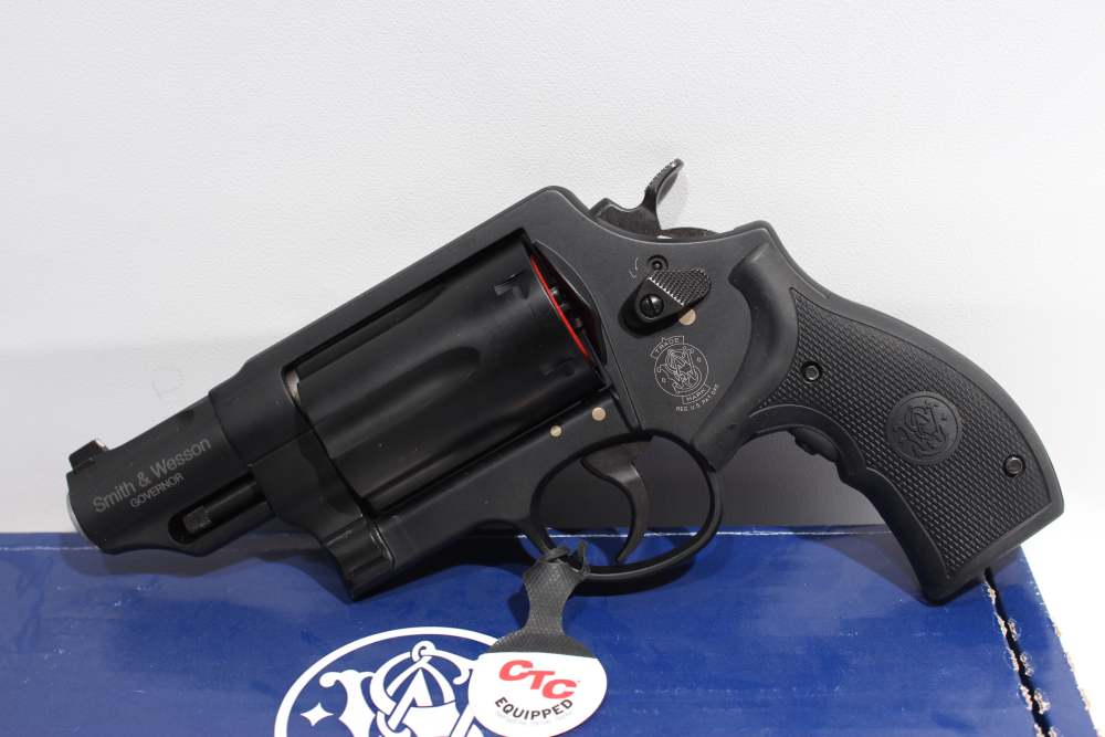 Smith & Wesson Governor 410 NEW Crimson Trace-img-1
