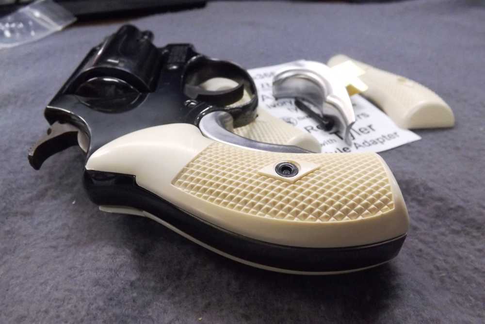 Ajax cpy Ivory Grips & Tyler T-grip style Adapter S&W J Revolvers 36 60 642-img-3
