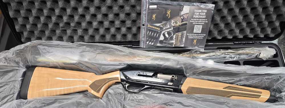 Browning Maxus II Hunter Maple 12Ga 3" 26" New-img-0