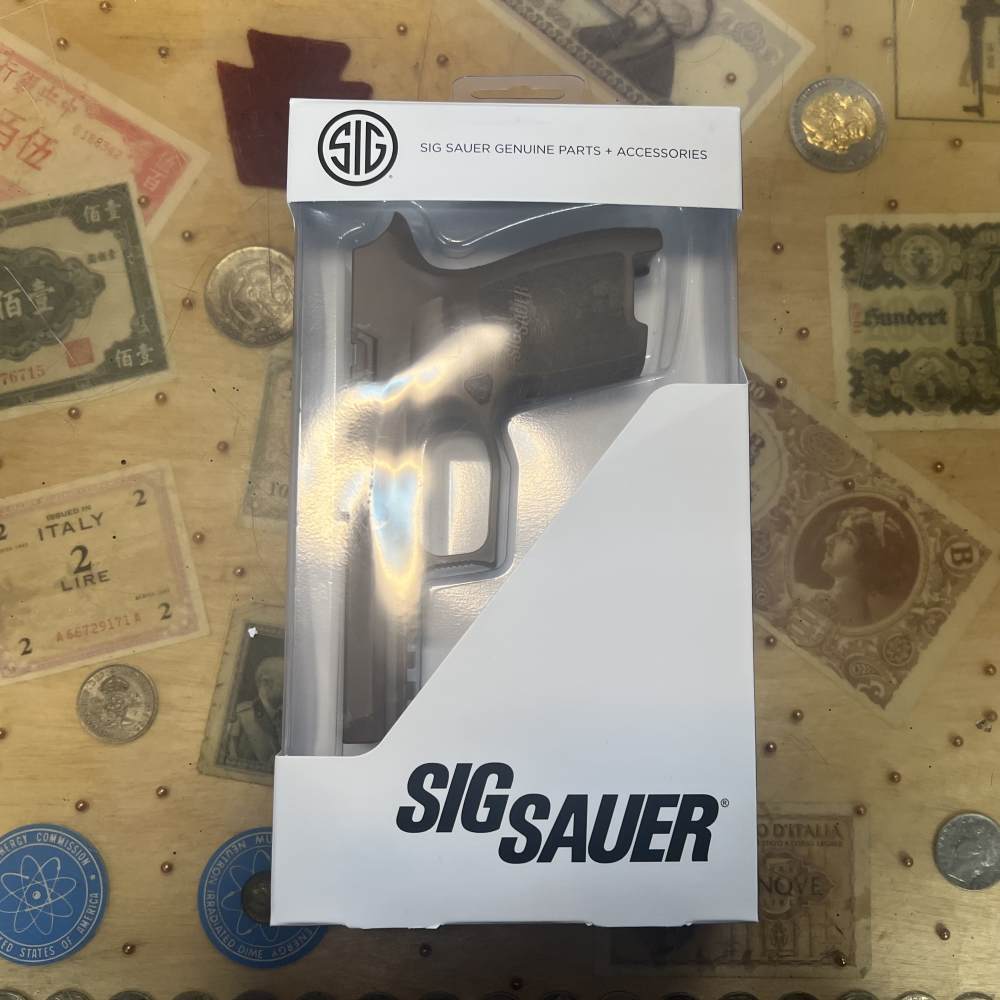 Sig Sauer P320 9mm 15rd W/Hard Case, Grip Module Assy, and Extras! -img-37