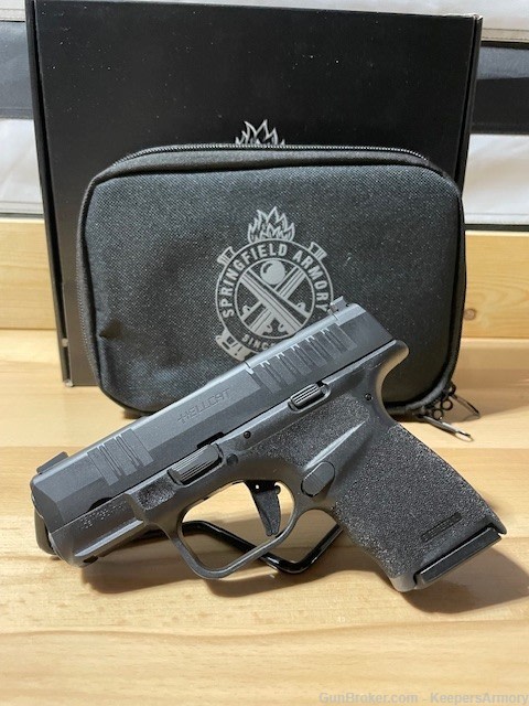 Springfield Hellcat OSP 9mm w/ Box and Two Mags-img-0