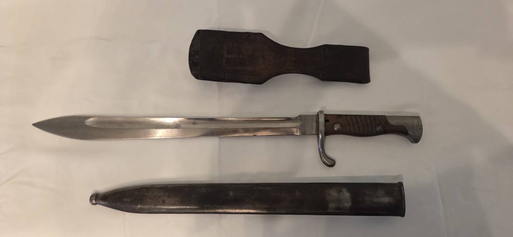 FW Holler M1898/05 Ground Sawback Bayonet WWI Imperial German Solingen-img-2