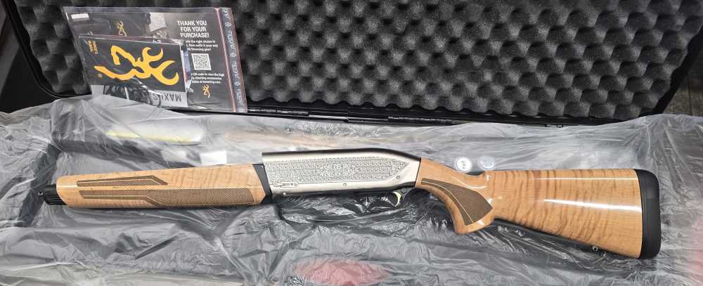 Browning Maxus II Ultimate Maple 12Ga 3" 26" New-img-2