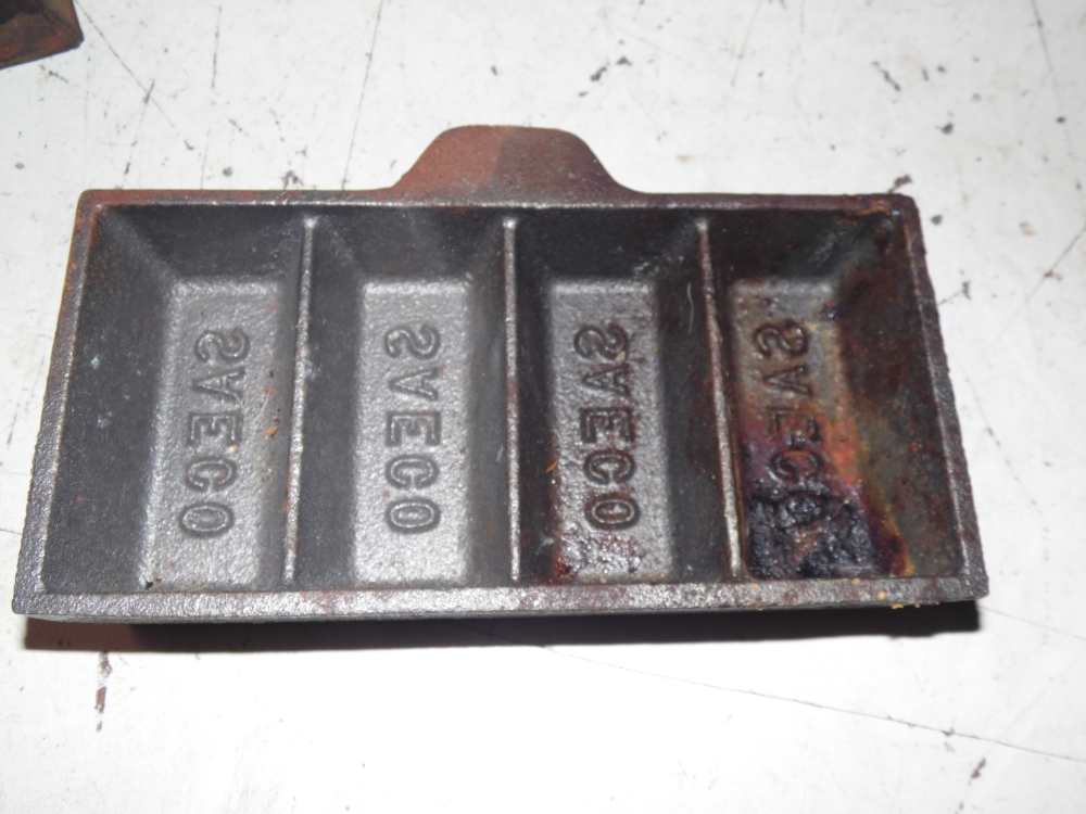 Lot of 2 Cast Iron Ingot Molds Lyman and Seaco 24-21-img-3