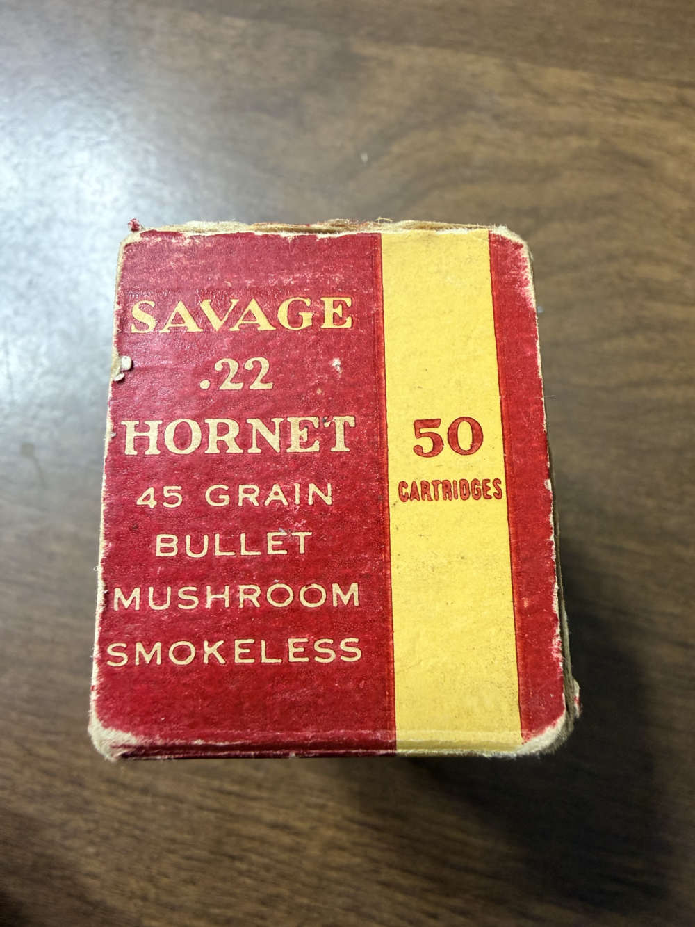 Vintage Savage Indian Head 22 Hornet Ammo Box & Cartridges -img-5