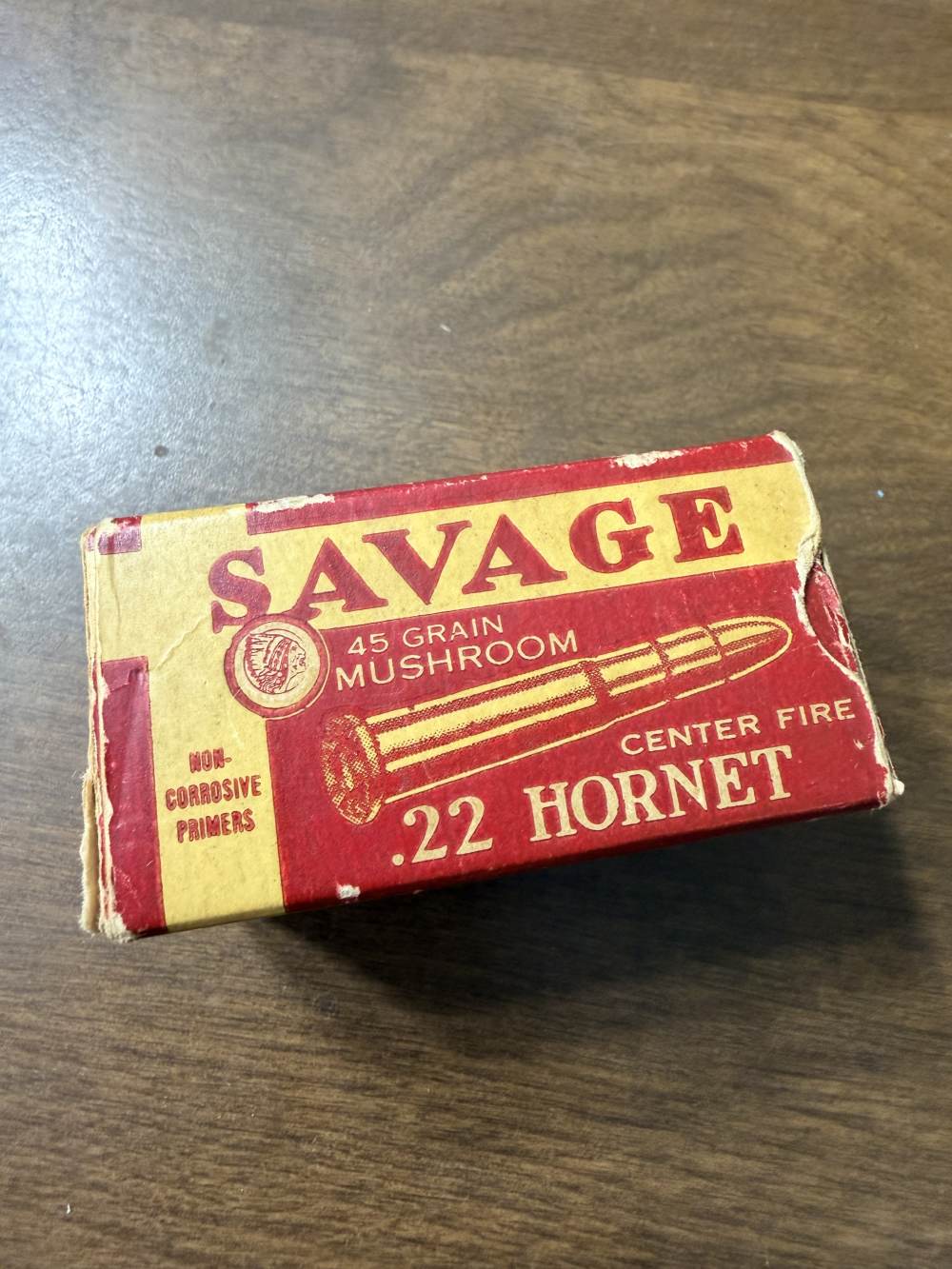 Vintage Savage Indian Head 22 Hornet Ammo Box & Cartridges -img-0