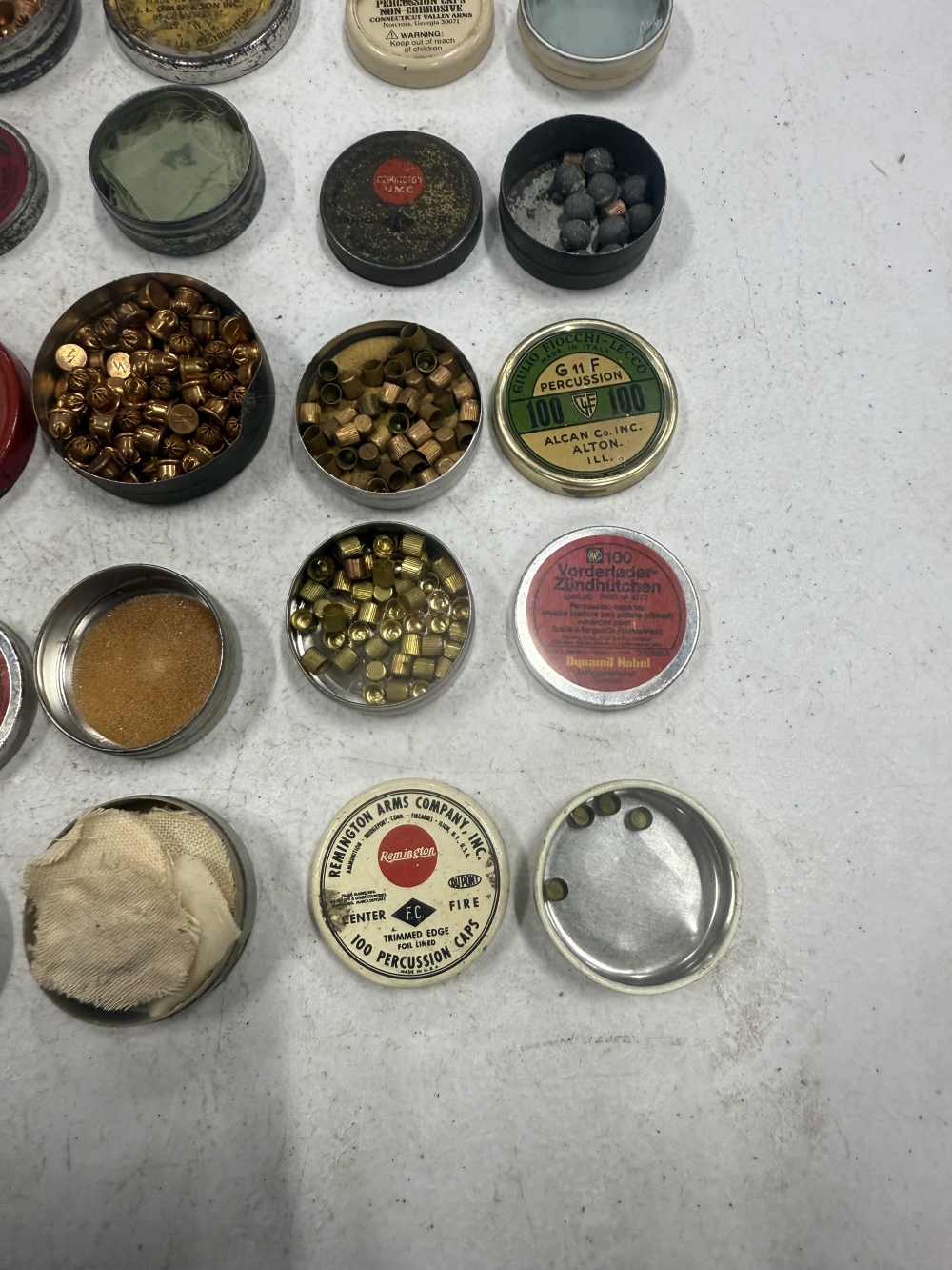 LOT OF 19 Percussion caps tins vintage and antique! WOW!-img-6