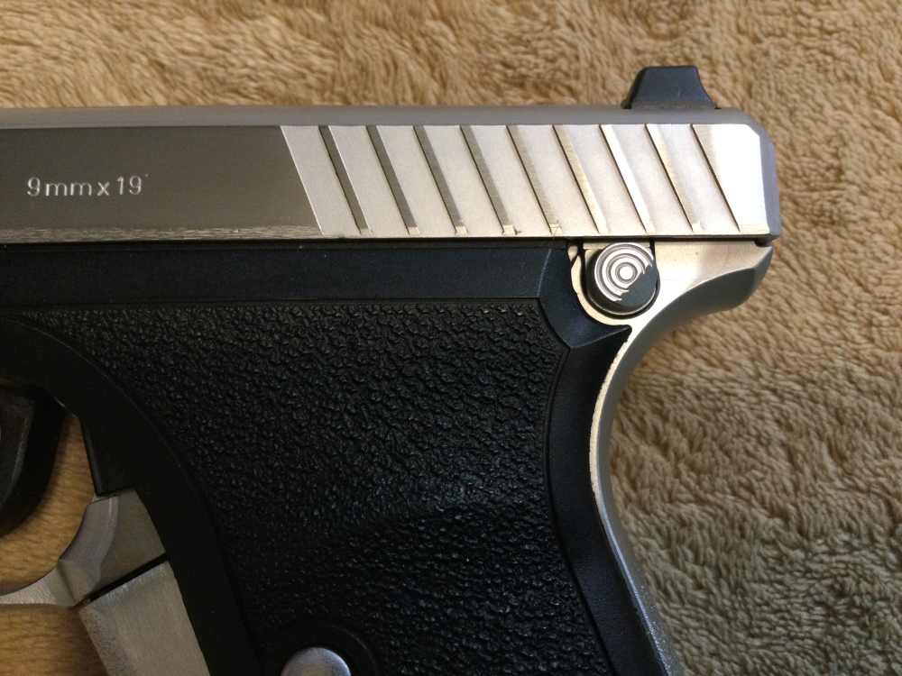 HECKLER & KOCH P7 SEMI-AUTO PISTOL in 9mm Cal.-img-6