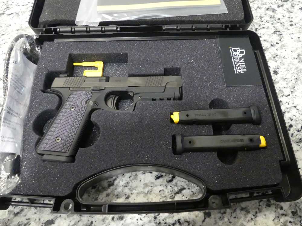 DANIEL DEFENSE H9 COMPACT/ 9MM/ 4.28" BARREL/ COMES WITH OEM BOX/GRIPS-img-0