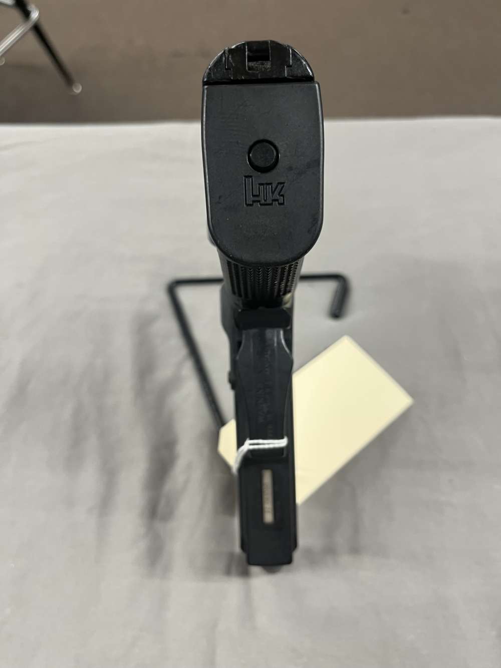 HK USP 40  40 S&W 13 round 93% with box and extra mag -img-7