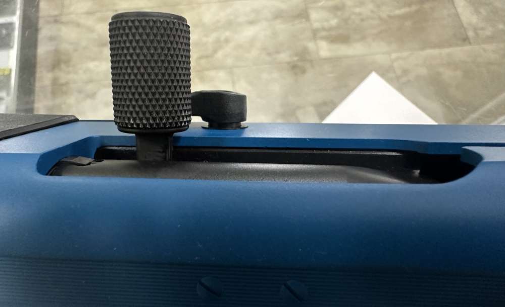 USED MOSSBERG 940 12GA 20" BLACK / BLUE HOLOSUN 407K-img-16