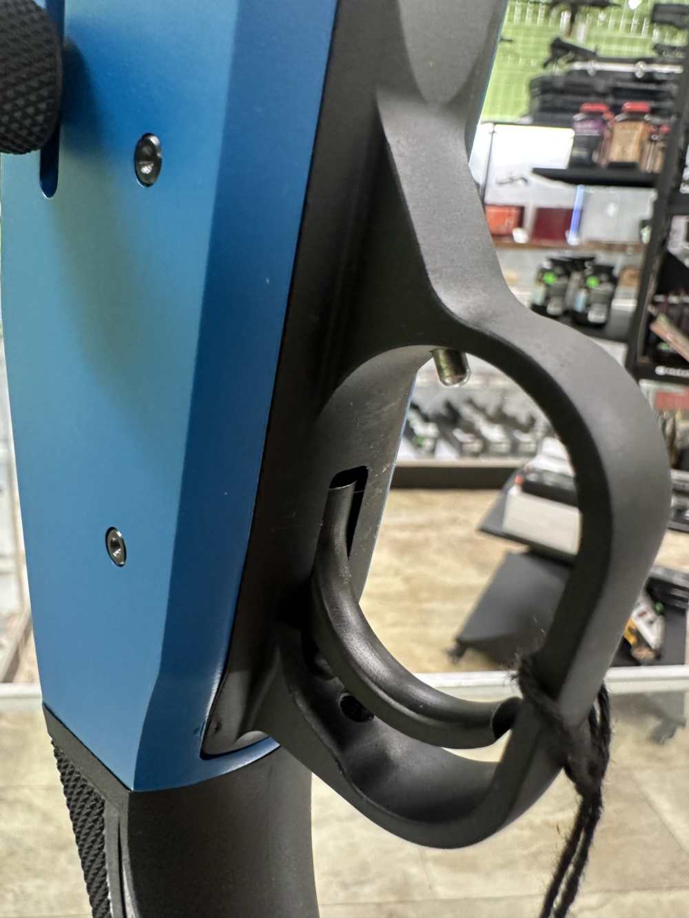 USED MOSSBERG 940 12GA 20" BLACK / BLUE HOLOSUN 407K-img-31