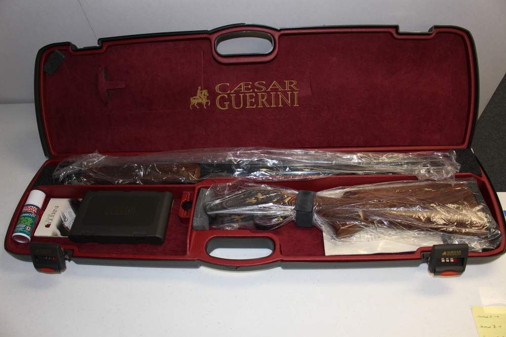 Caesar Guerini Magnus Sporting, 12 gauge, 32" barrels, New in case-img-26
