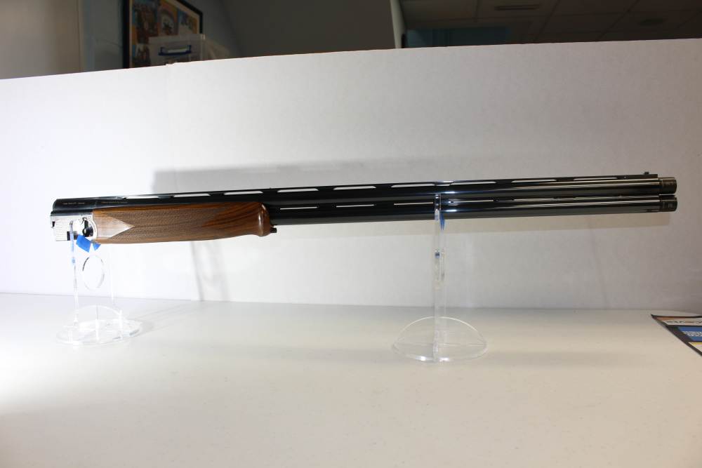 Caesar Guerini Magnus Sporting, 12 gauge, 32" barrels, New in case-img-11