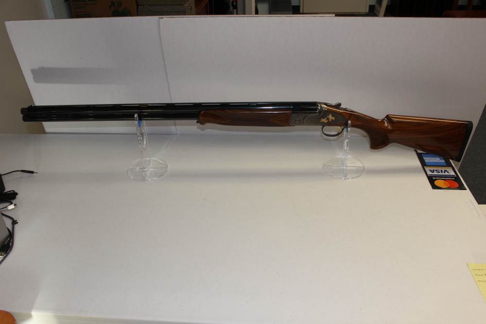Caesar Guerini Magnus Sporting, 12 gauge, 32" barrels, New in case-img-0