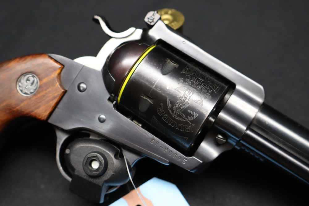 Ruger New Model Super Blackhawk .44 Magnum – Blued Engraved – Bisley Grips-img-2