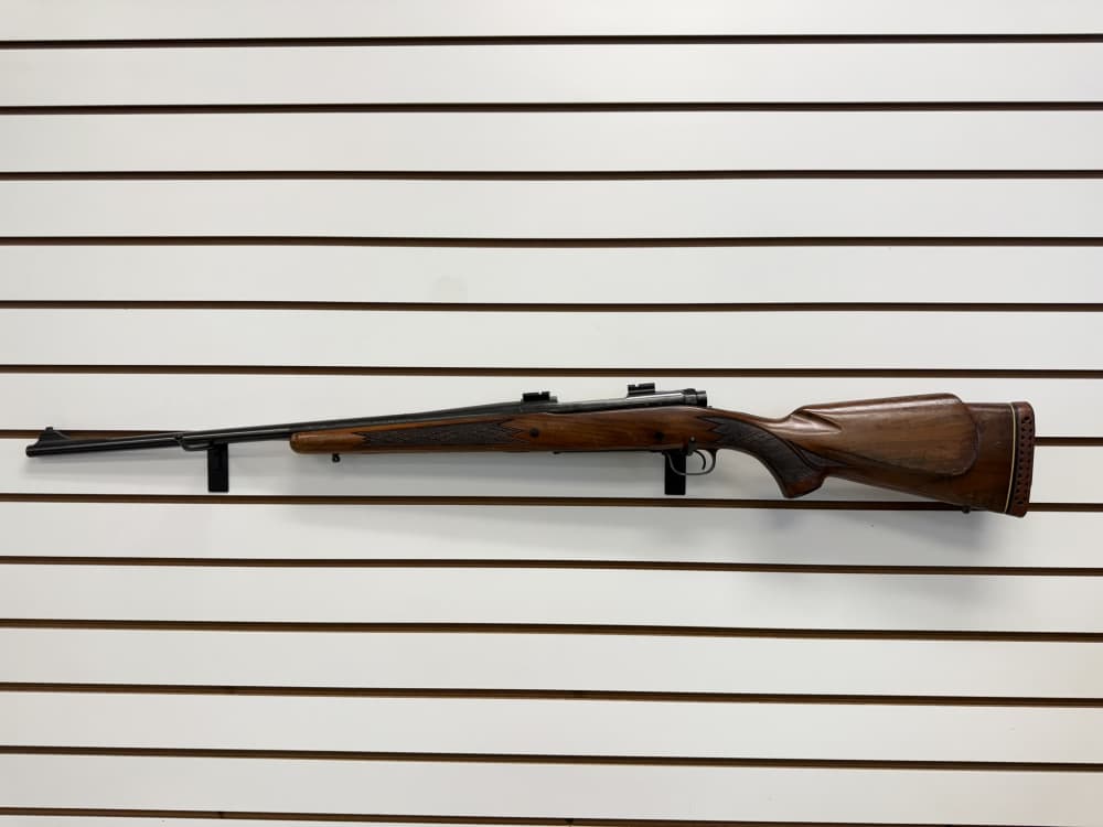 Winchester Model 70 .300 Win Mag Bolt Action Rifle – 1968 – 24in Walnut-img-0