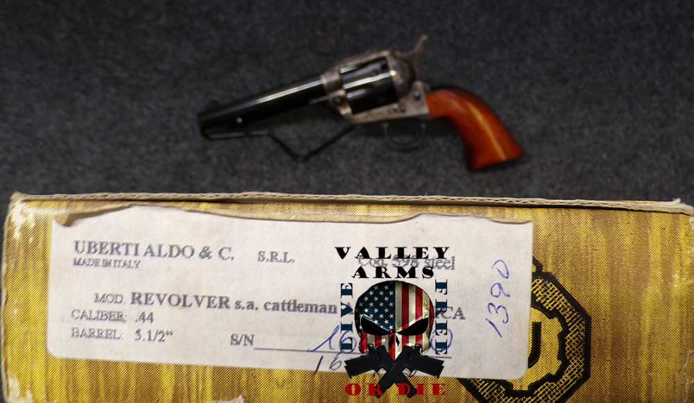 UBERTI CATTLEMAN AVANCARICA BLACK POWDER REVOLVER, .44 CAL, 5.5", W/BOX-img-2