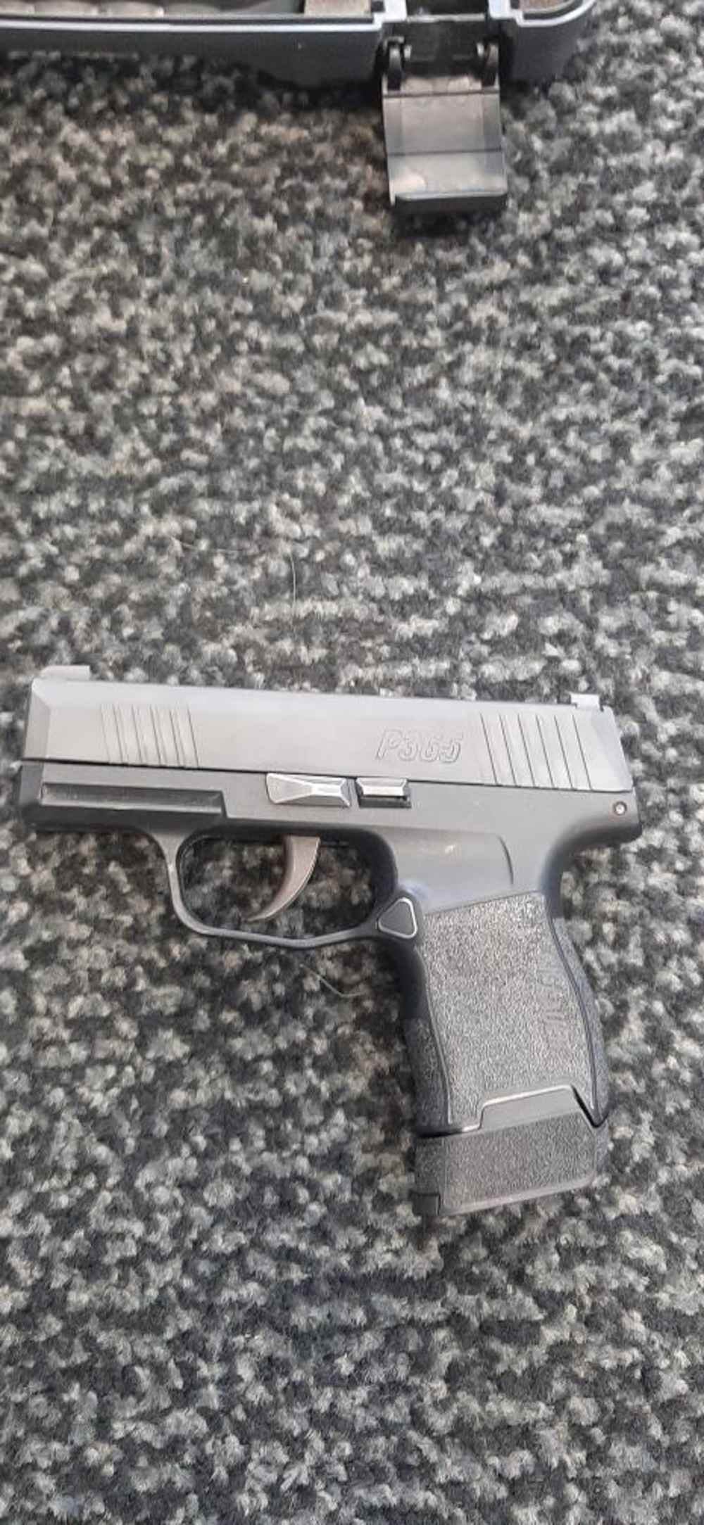 SIG SAUER PISTOL P365 NITRON TWO MAGS IN CASE WITH MANUAL-img-1