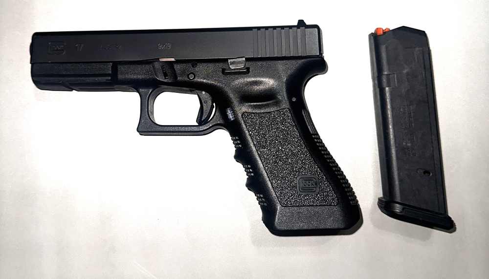 GLOCK - 17 - 9mm - USED-img-1