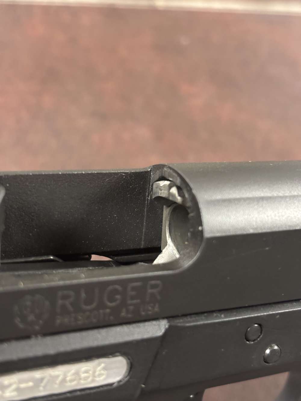 RUGER SR40 40 S&W SEMIAUTOMATIC. NO RESERVE -img-13