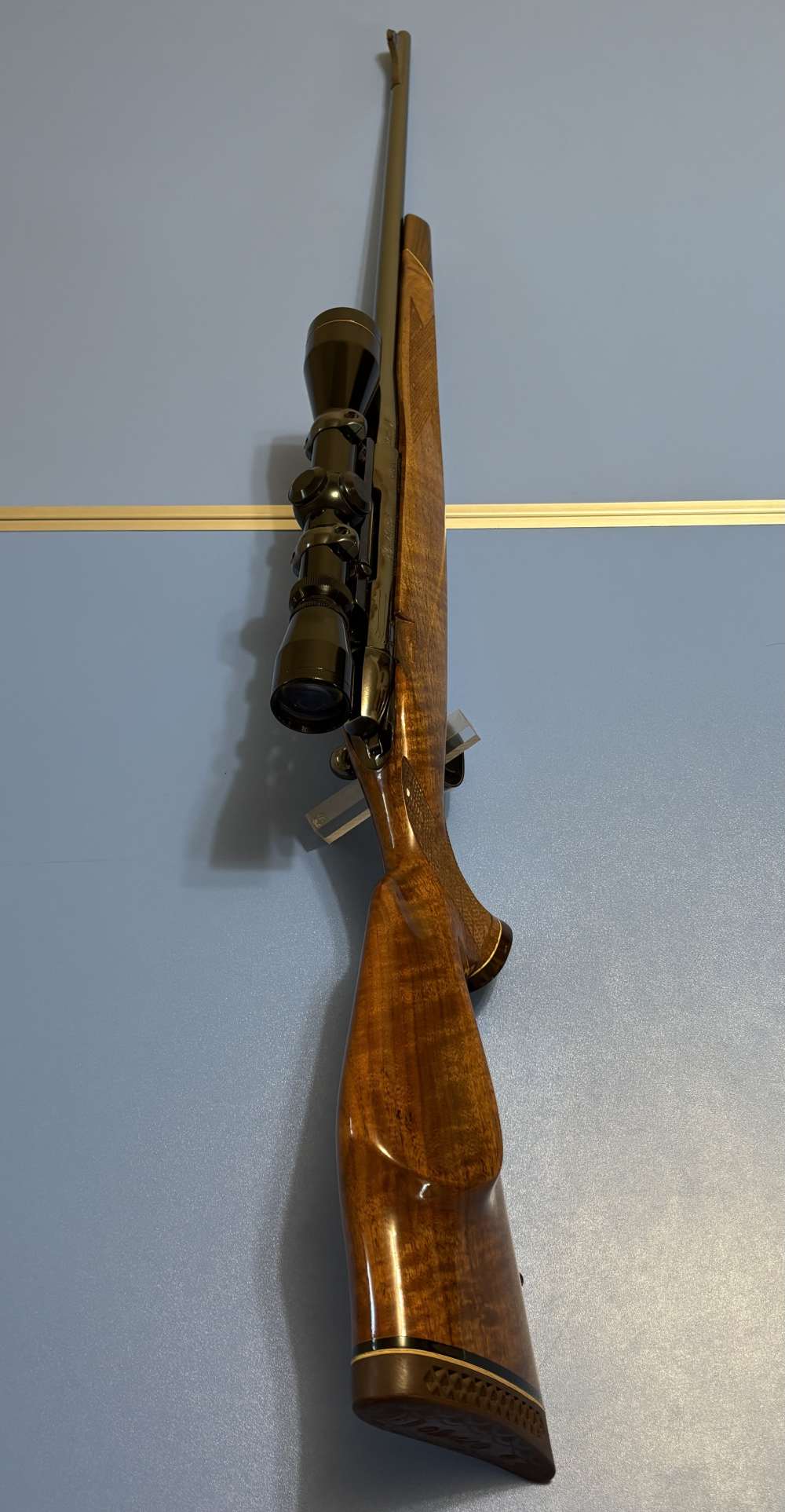 Weatherby Mark V 300 WTH MAG 24" LH Like New Rifle Awesome Piece-img-9